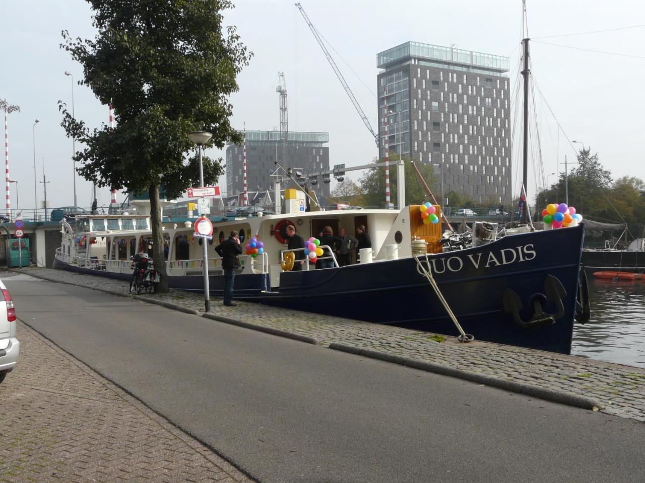 Bed & Breakfast Hotelboat Quo Vadis